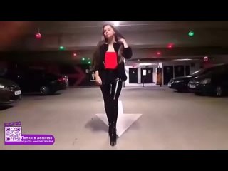 girl in tights / underground parking